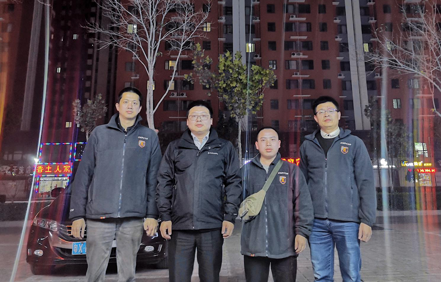 高度重視，董事長(zhǎng)陳群先生親臨服務(wù)現(xiàn)場(chǎng)慰問一線售后人員。